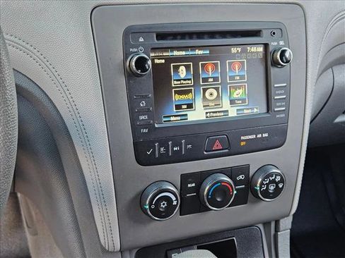 Used 2014 Chevrolet Traverse LS image 9