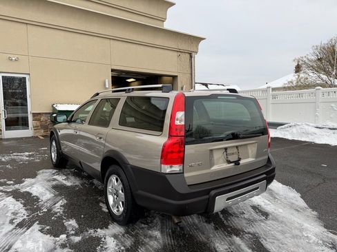 Used 2005 Volvo XC70 image 3