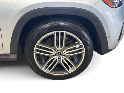 Used 2025 Mercedes-Benz GLS 450 4MATIC image 17