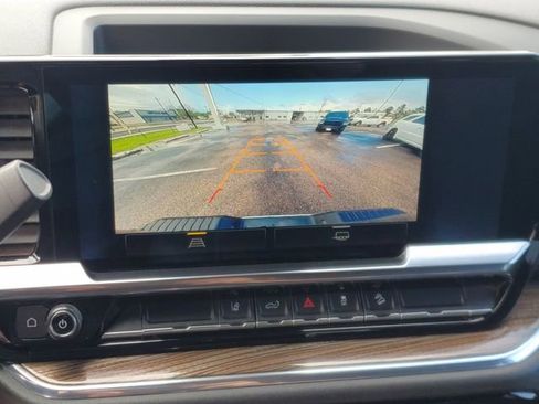 Used 2024 Chevrolet Silverado 2500 LT image 27