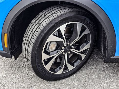 Used 2024 Ford Mustang Mach-E Select AWD/4WD image 9