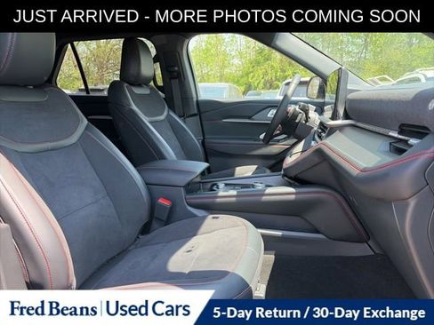 Used 2025 Ford Explorer ST w/ Sun And Sound Package AWD/4WD image 18