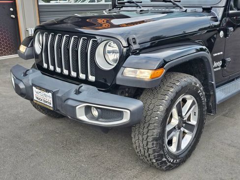 Used 2020 Jeep Wrangler Unlimited Sahara w/ Uconnect 4C Nav & Sound Group AWD/4WD image 10