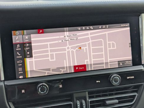 Certified 2026 Porsche Macan AWD/4WD image 18