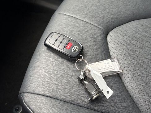 Used 2025 Toyota Grand Highlander FWD image 18