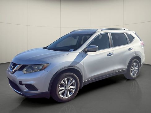 Used 2014 Nissan Rogue SV FWD image 3