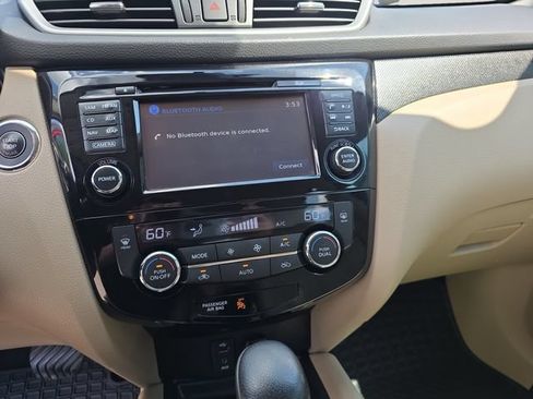 Used 2016 Nissan Rogue SL w/ SL Premium Package AWD/4WD image 10