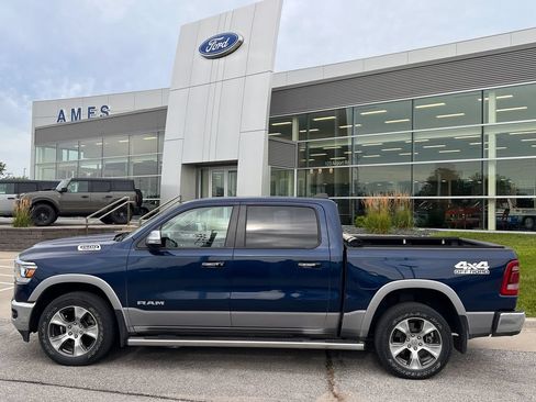 Used 2019 RAM 1500 Laramie AWD/4WD image 3