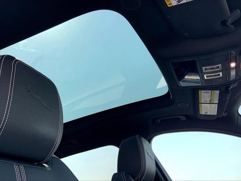 Used 2025 Jaguar F-PACE R-Dynamic S image 25