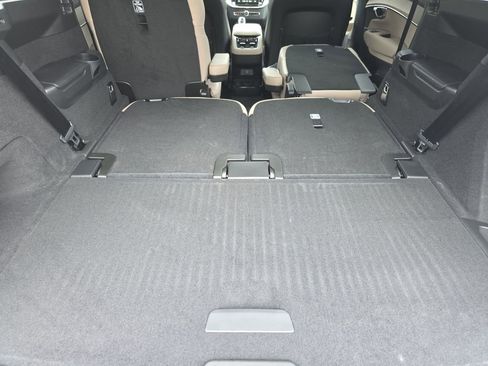 New 2026 Volvo XC90 B6 Ultra w/ Lounge Package image 14