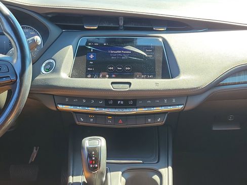 Used 2019 Cadillac XT4 Premium Luxury AWD/4WD image 20