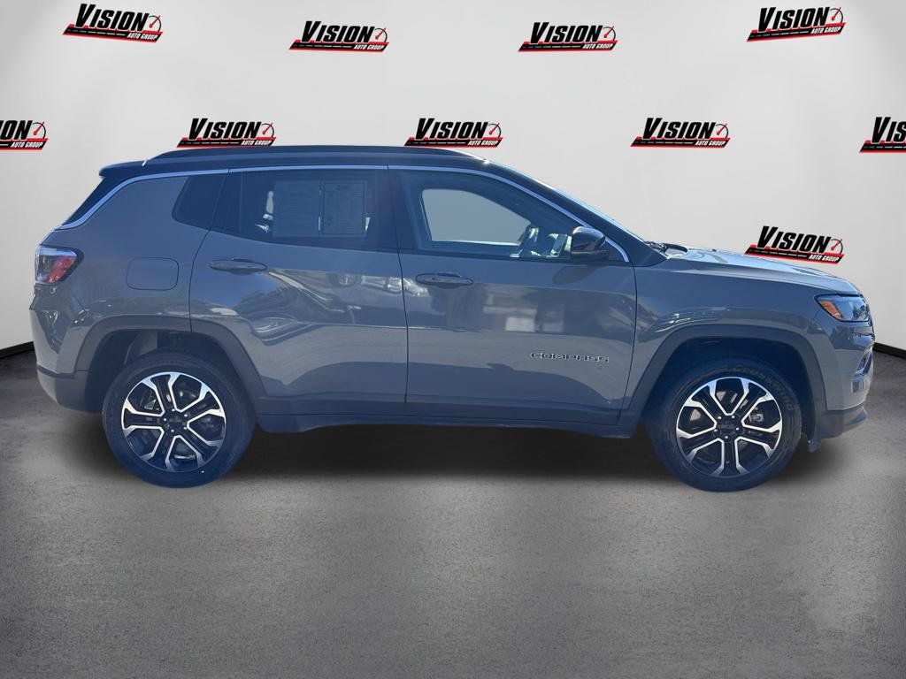 Used 2024 Jeep Compass Limited AWD/4WD image 4