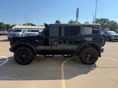 Used 2022 Ford Bronco Wildtrak image 5