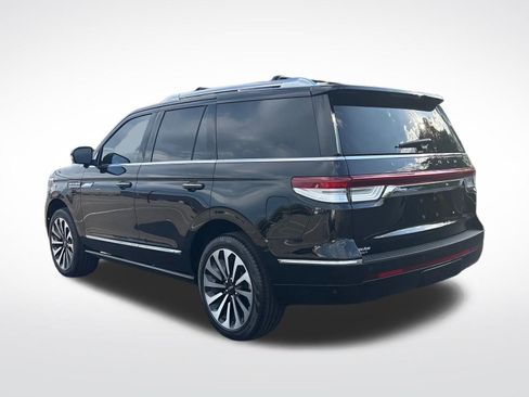 Certified 2023 Lincoln Navigator Reserve AWD/4WD image 4