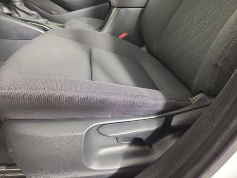 Used 2024 Toyota Corolla LE FWD image 28