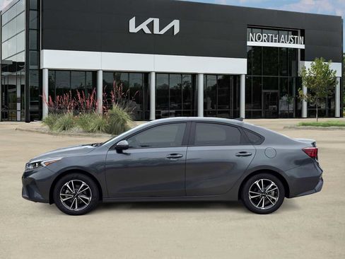 Used 2024 Kia Forte LXS w/ LXS Technology Package FWD image 6