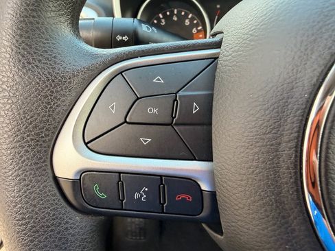 Used 2019 Jeep Compass Sport FWD image 15