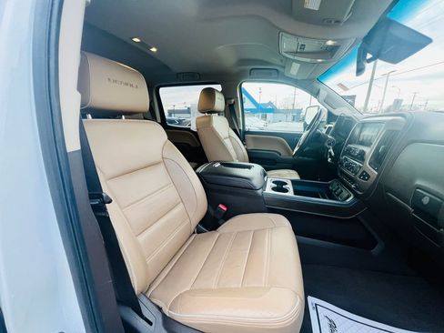 Used 2017 GMC Sierra 2500 Denali w/ Duramax Plus Package image 37