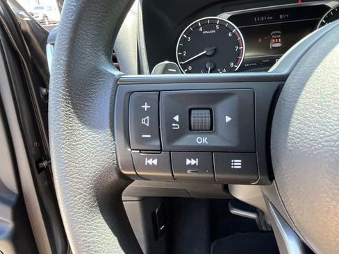 Used 2024 Nissan Rogue SV AWD/4WD image 30