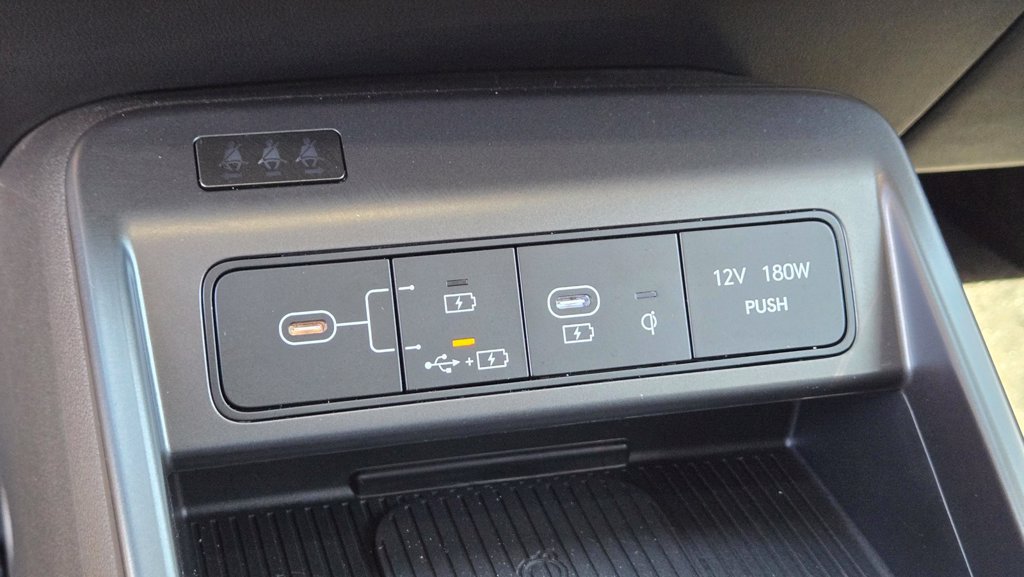 Used 2026 Hyundai Kona Limited FWD image 24