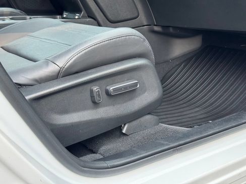 Used 2020 Honda CR-V EX-L image 29