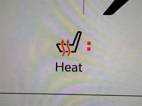 Used 2021 Chrysler Pacifica Touring-L image 21