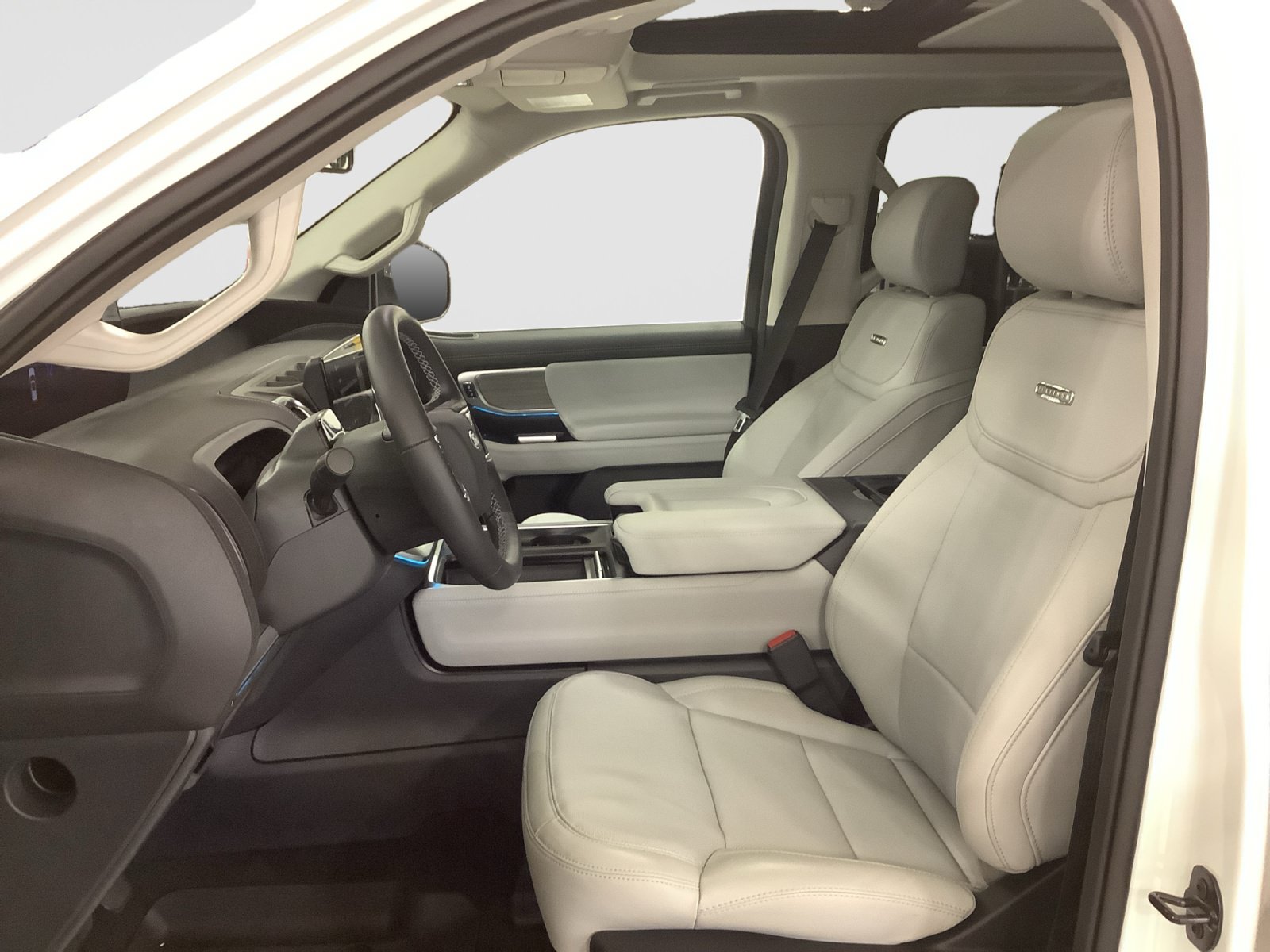 Used 2027 Ford Expedition Platinum w/ Driver's Package RWD image 11