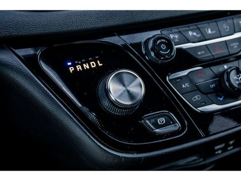 Used 2020 Chrysler Pacifica Touring-L w/ Advanced Safetytec Group image 32