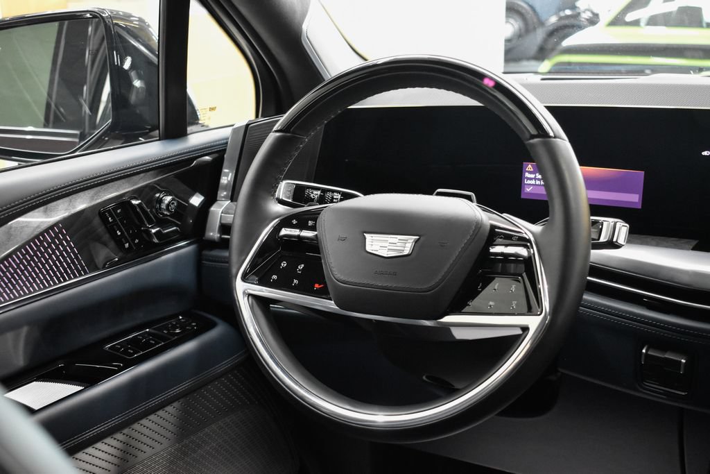 Used 2025 Cadillac Escalade IQ Luxury 2 w/ LPO, Premium Carpet Package AWD/4WD image 22