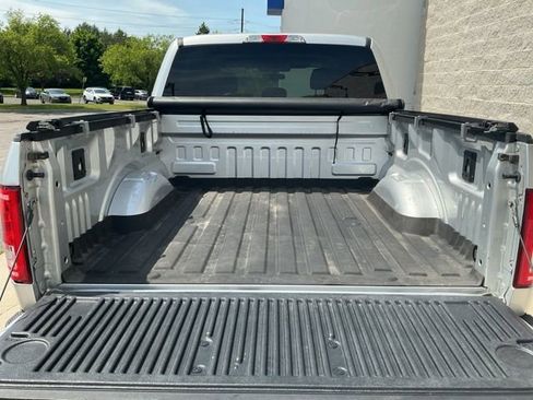 Used 2015 Ford F150 XLT AWD/4WD image 21