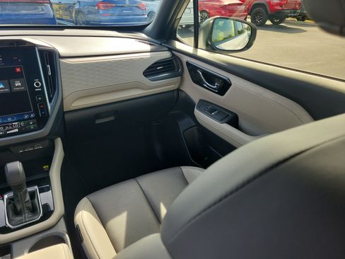 Used 2025 Subaru Forester Limited AWD/4WD image 18