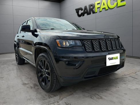 Used 2019 Jeep Grand Cherokee Altitude AWD/4WD image 3
