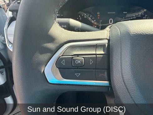 Used 2023 Jeep Compass Limited w/ Sun and Sound Group AWD/4WD image 12