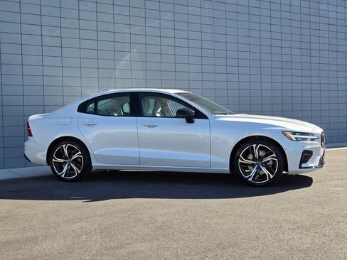 Used 2023 Volvo S60 B5 Plus w/ Climate Package FWD image 7