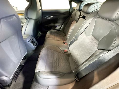 Used 2023 Audi e-tron GT Prestige w/ Prestige Package image 22