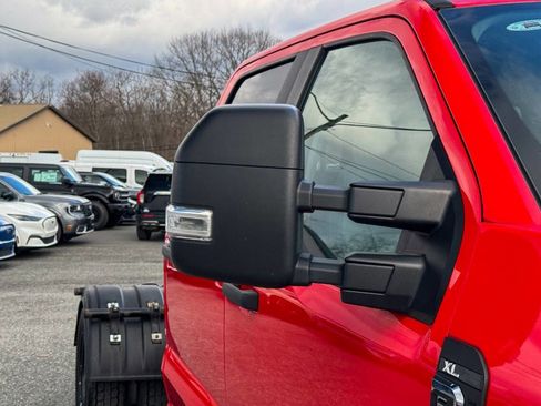 Used 2023 Ford F550 2WD Crew Cab Super Duty image 10