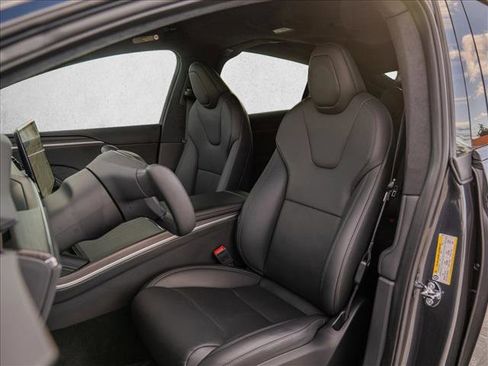 Used 2024 Tesla Model X image 18