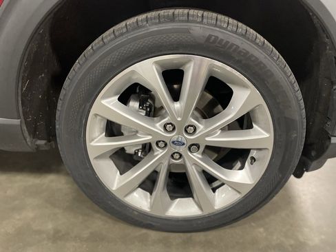 Used 2022 Ford Explorer Platinum w/ Equipment Group 601A image 33