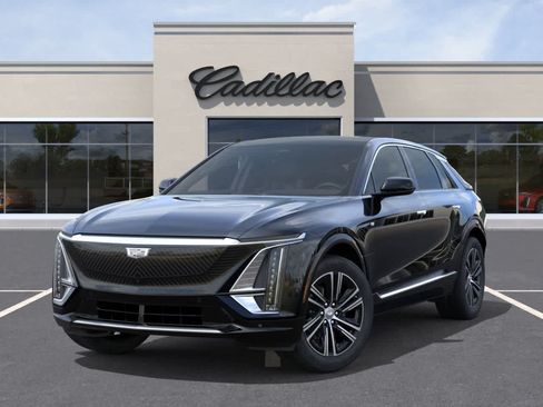 Used 2027 Cadillac Lyriq Luxury w/ LPO, Floor Liner Package AWD/4WD image 6