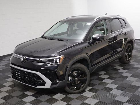 New 2025 Volkswagen Taos SEL image 2