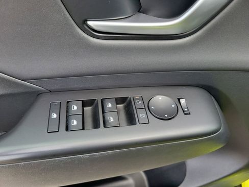 Used 2024 Hyundai Kona Limited FWD image 19