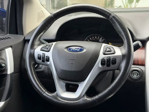 Used 2013 Ford Edge Limited w/ Driver Entry Pkg FWD image 32