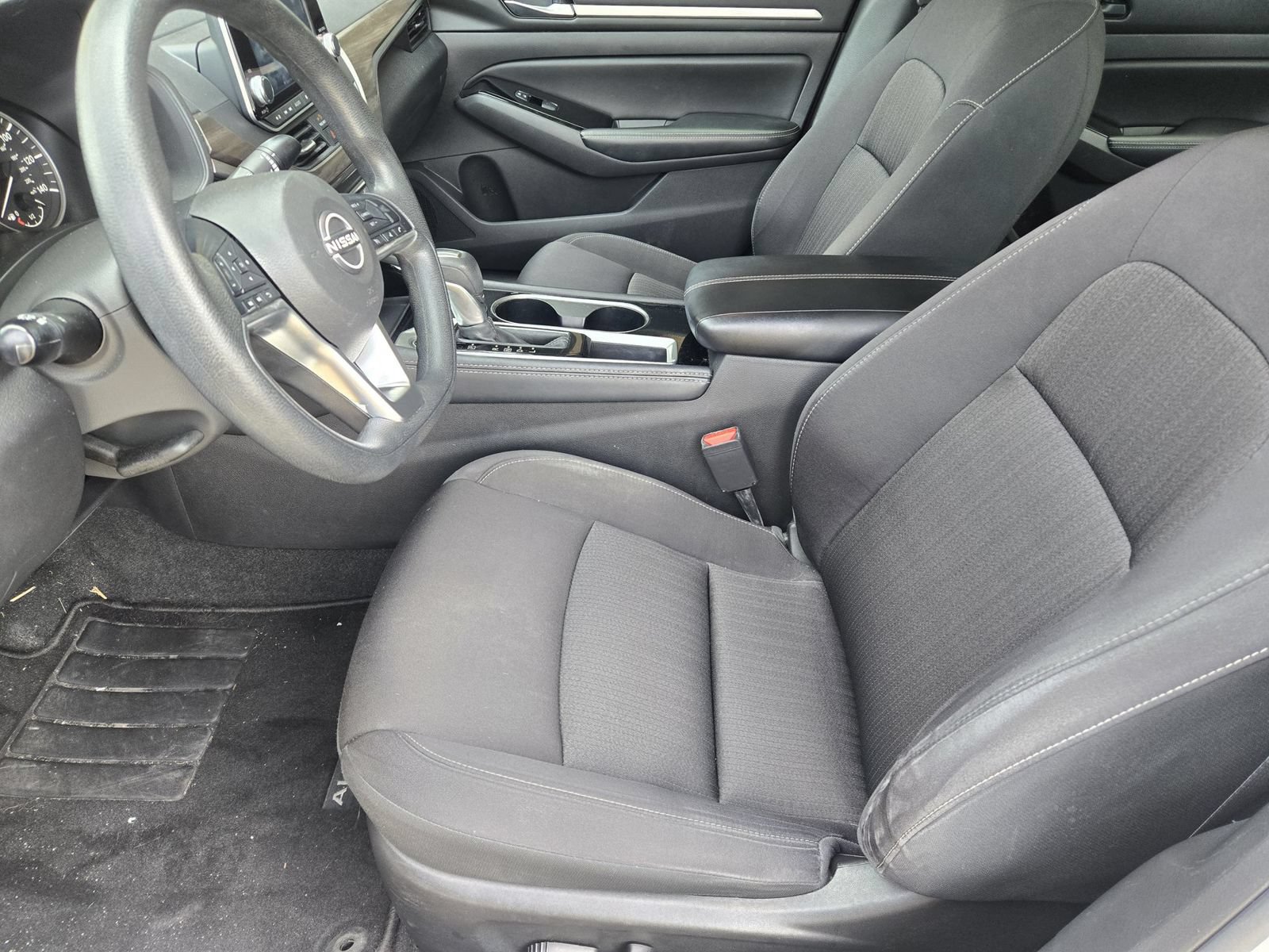 Used 2023 Nissan Altima 2.5 SV FWD image 13