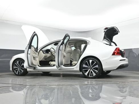 Used 2023 Volvo S60 B5 Ultimate w/ Climate Package FWD image 54