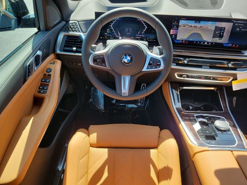 New 2026 BMW X5 xDrive40i w/ M Sport Package AWD/4WD image 11