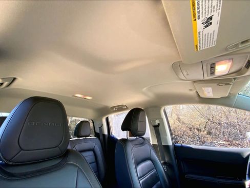 Used 2017 GMC Canyon Denali image 13