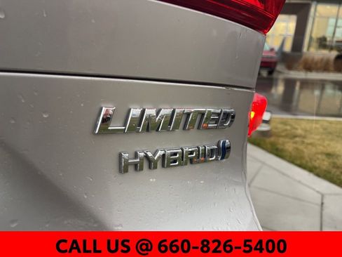 Used 2022 Toyota Venza Limited image 20