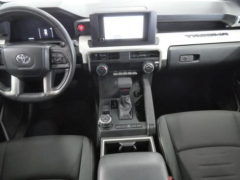 Used 2024 Toyota Tacoma TRD Off-Road image 11