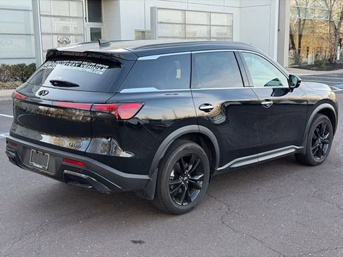 Certified 2025 INFINITI QX60 Luxe w/ Black Edition image 7