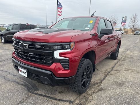 Used 2024 Chevrolet Silverado 1500 LT Trail Boss w/ Convenience Package II AWD/4WD image 9